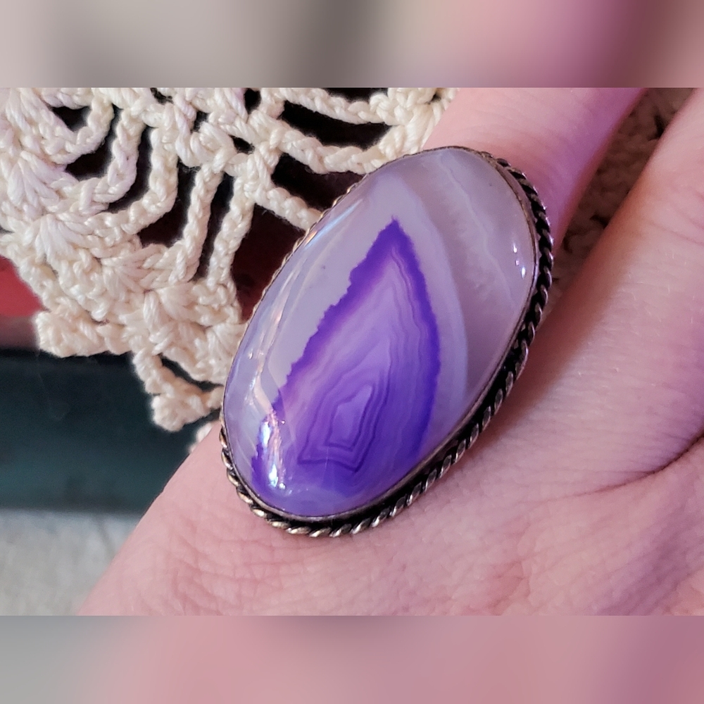 Vintage Arizona Purple White Banded Agate Sterling Silver Size 7 Ring. J-514